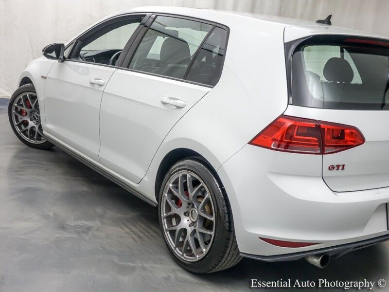 2017 Volkswagen Golf GTI SE Willowbrook IL