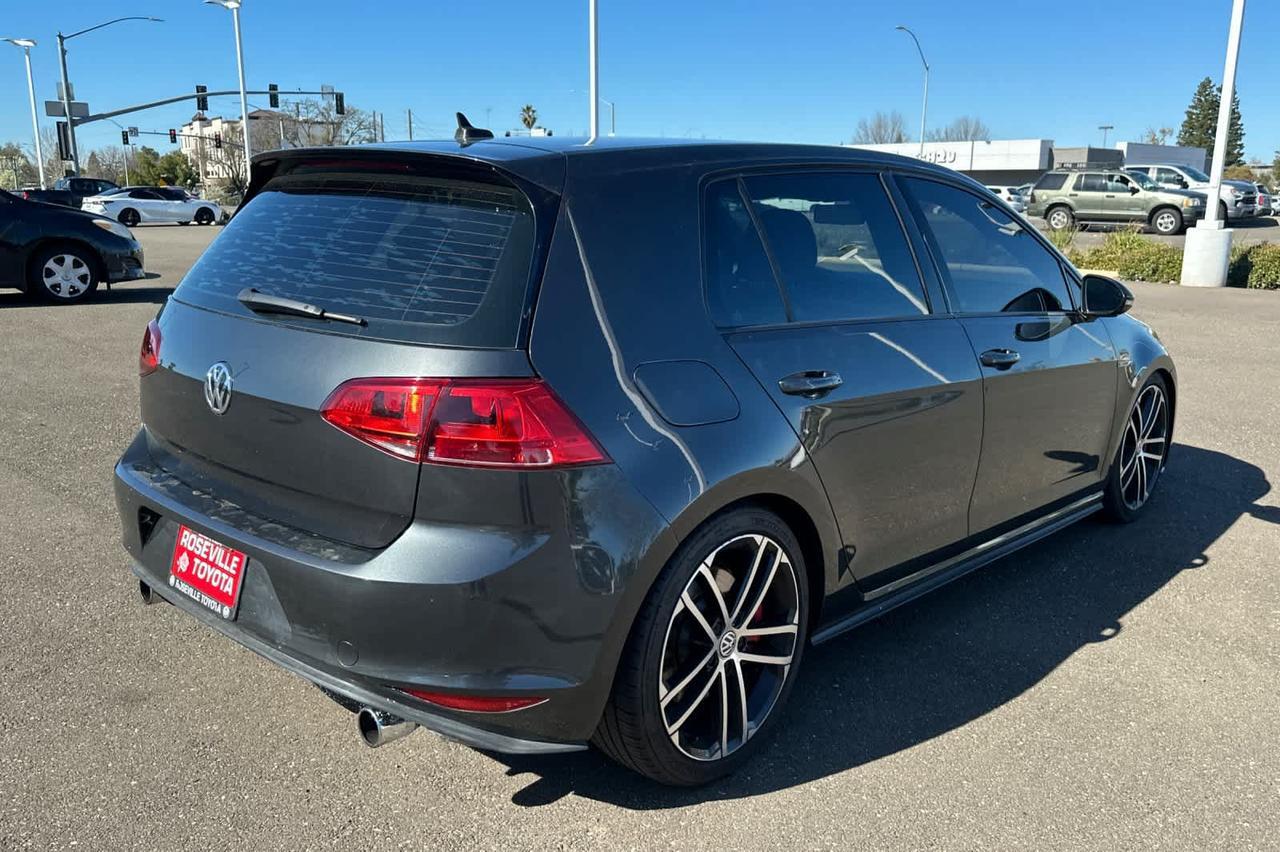 2017 Volkswagen Golf GTI Sport