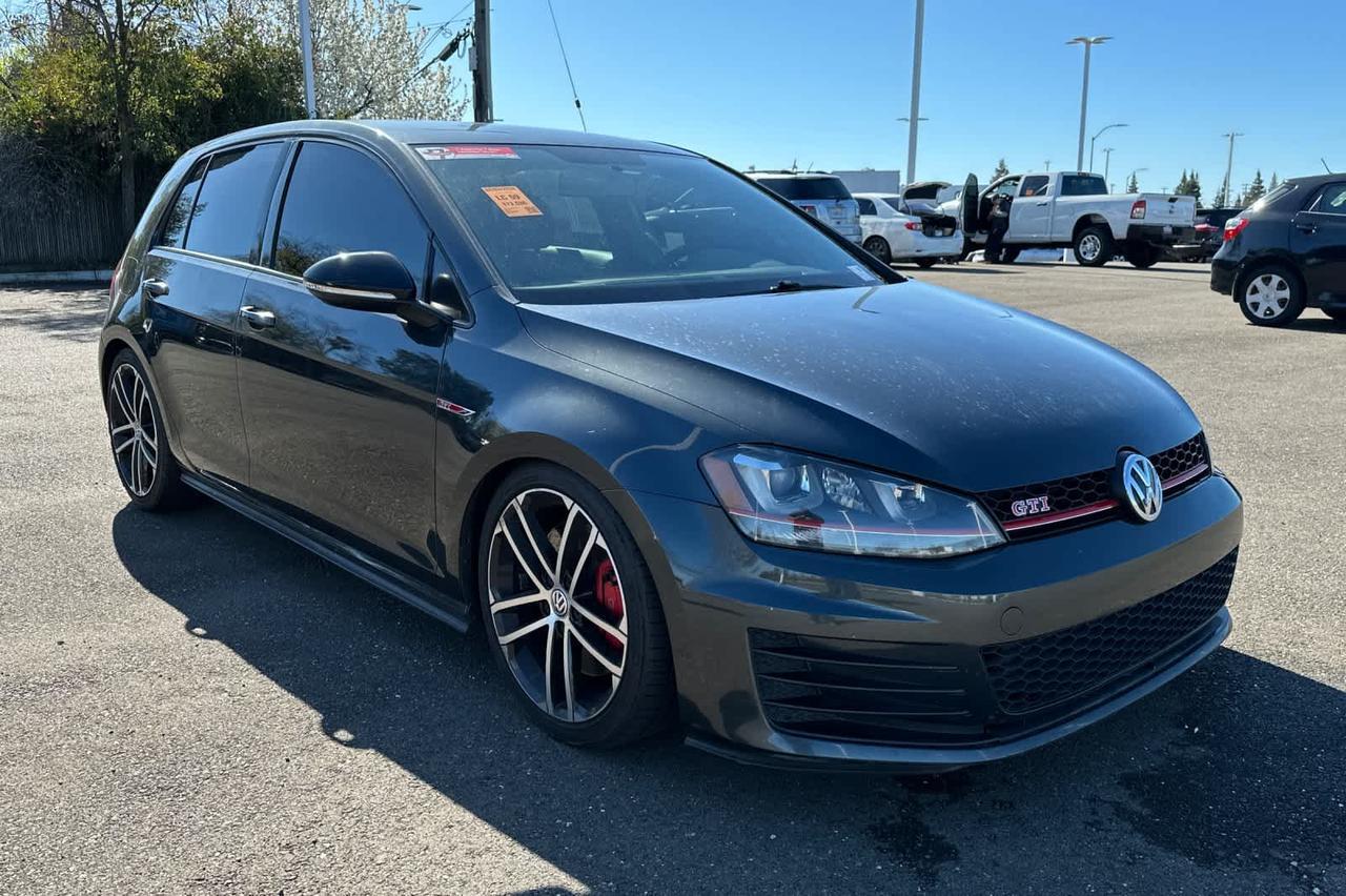 2017 Volkswagen Golf GTI Sport