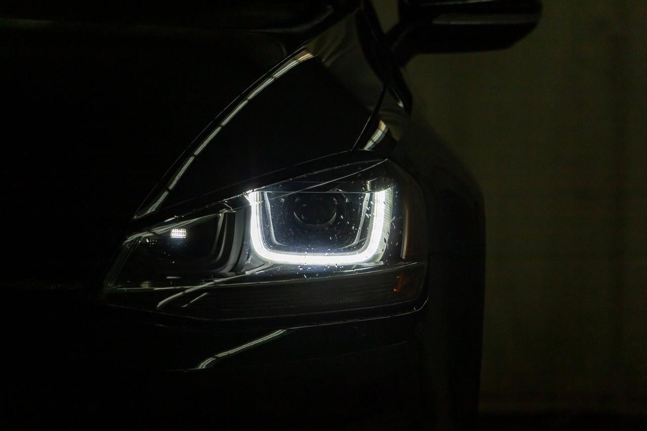 2017 Volkswagen Golf SportWagen 4Motion Highline Leather Roof Nav Red Deer AB