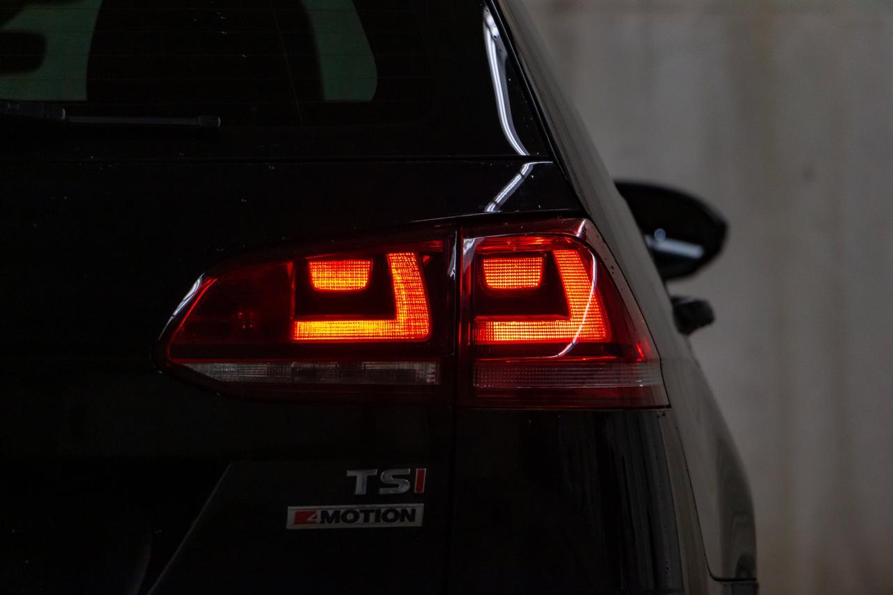 2017 Volkswagen Golf SportWagen 4Motion Highline Leather Roof Nav Red Deer AB