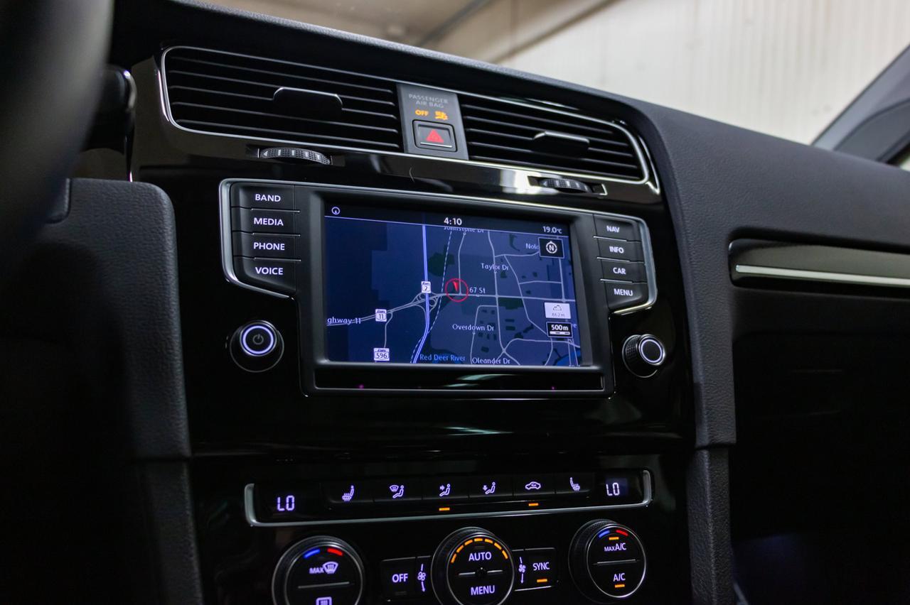 2017 Volkswagen Golf SportWagen 4Motion Highline Leather Roof Nav Red Deer AB