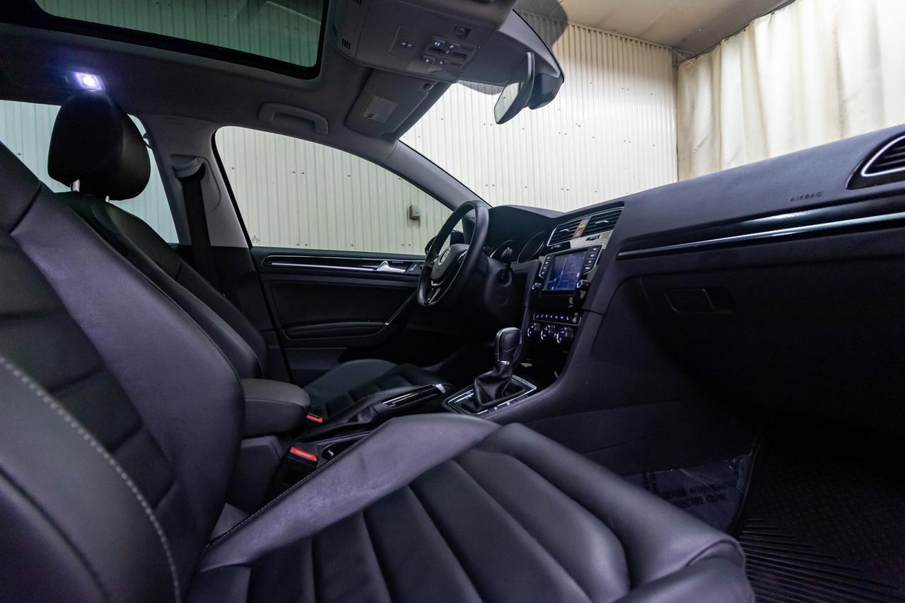 2017 Volkswagen Golf SportWagen 4Motion Highline Leather Roof Nav Red Deer AB