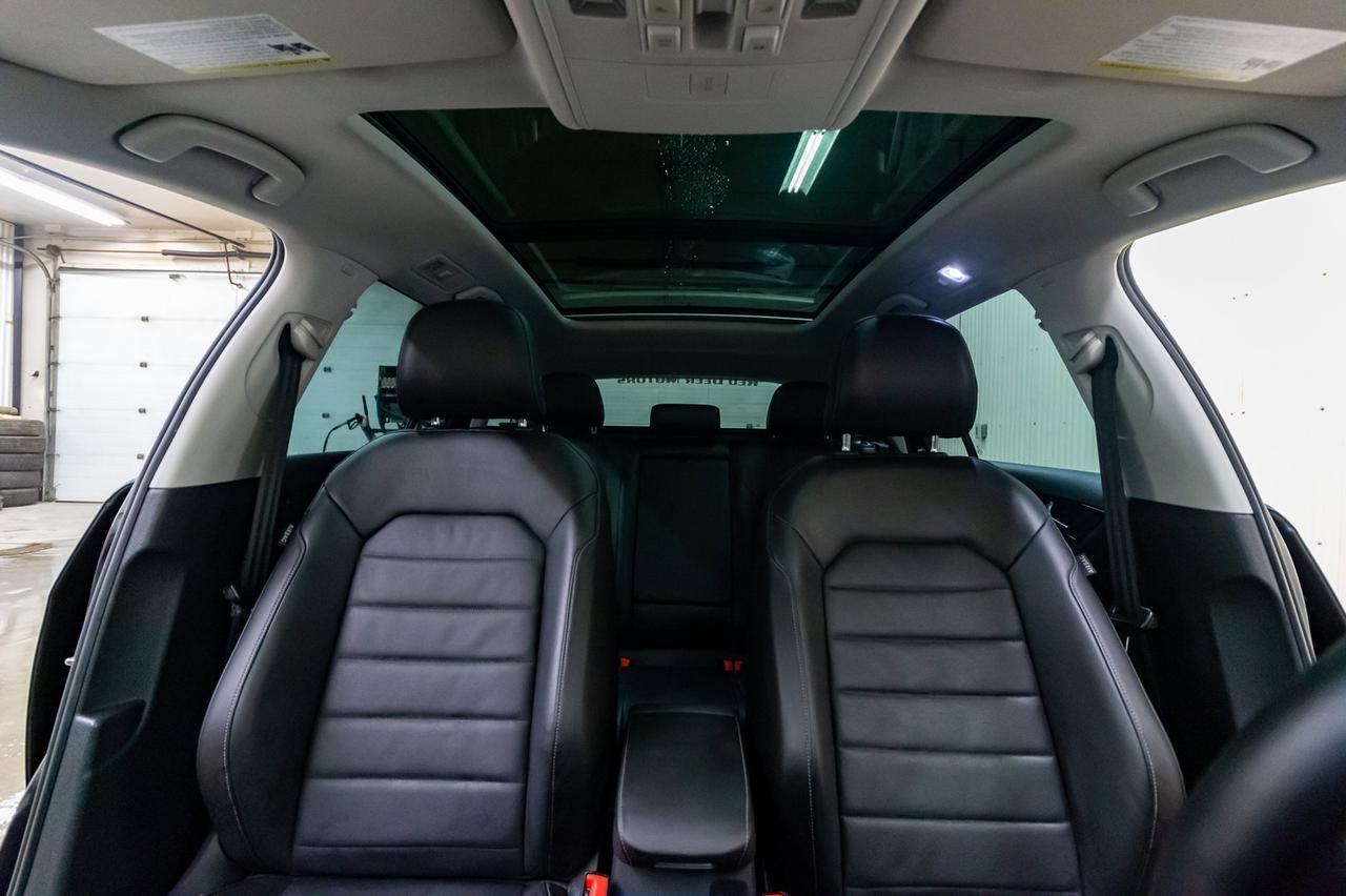 2017 Volkswagen Golf SportWagen 4Motion Highline Leather Roof Nav Red Deer AB