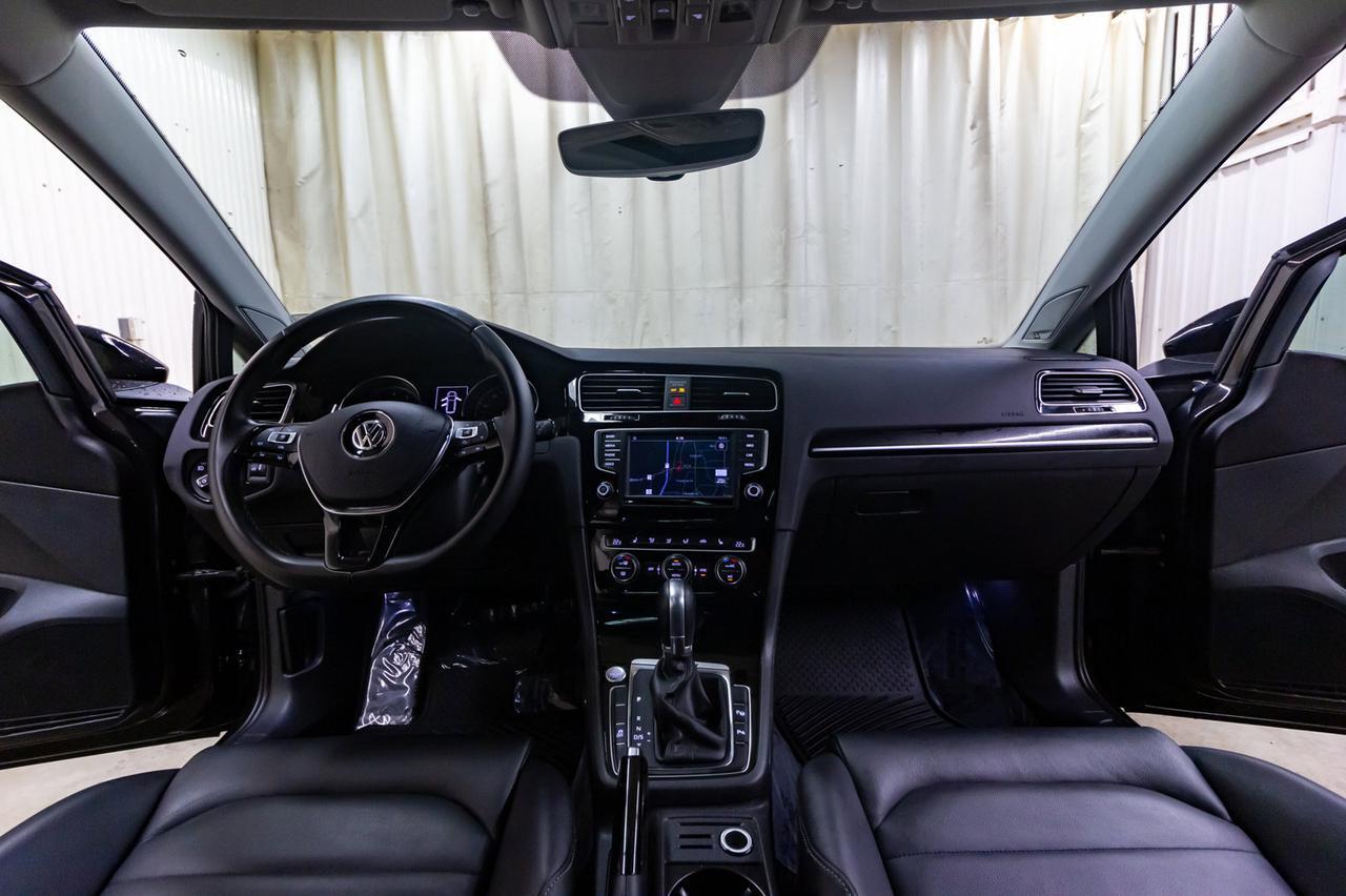 2017 Volkswagen Golf SportWagen 4Motion Highline Leather Roof Nav Red Deer AB