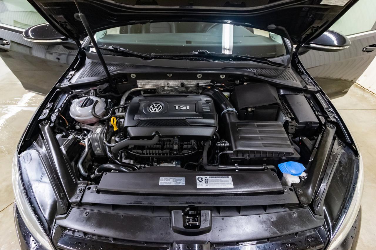 2017 Volkswagen Golf SportWagen 4Motion Highline Leather Roof Nav Red Deer AB