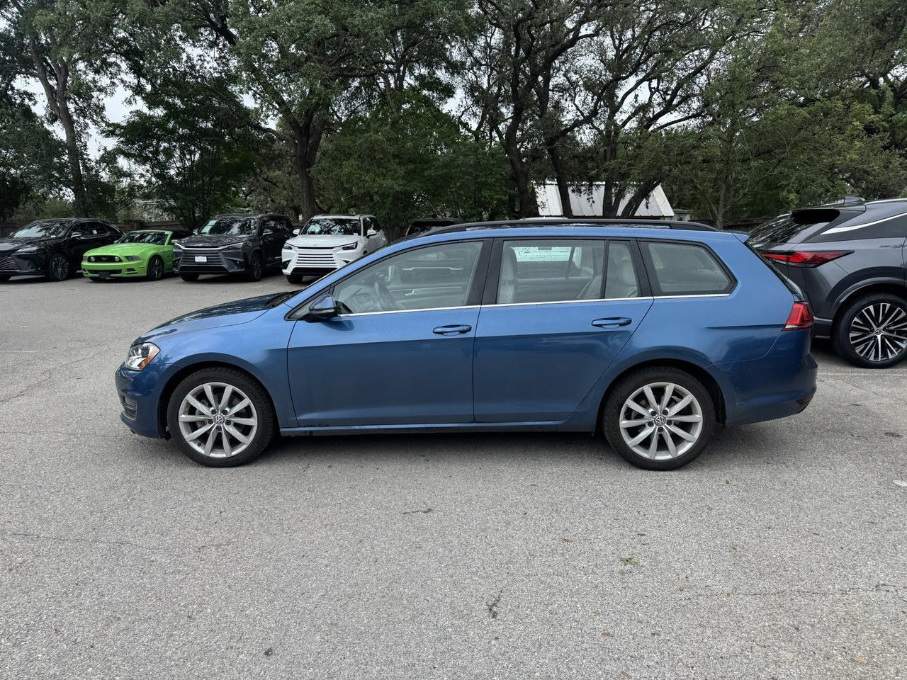 2017 Volkswagen Golf SportWagen SE