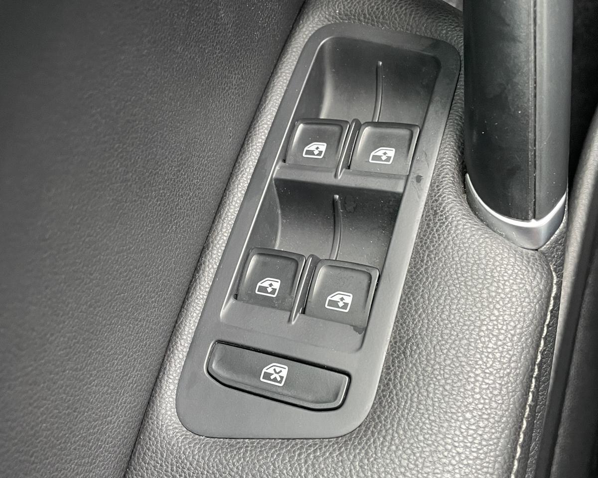 2017 Volkswagen Golf TSI Wolfsburg Edition Hatchback Sedan 4D Port Orchard WA