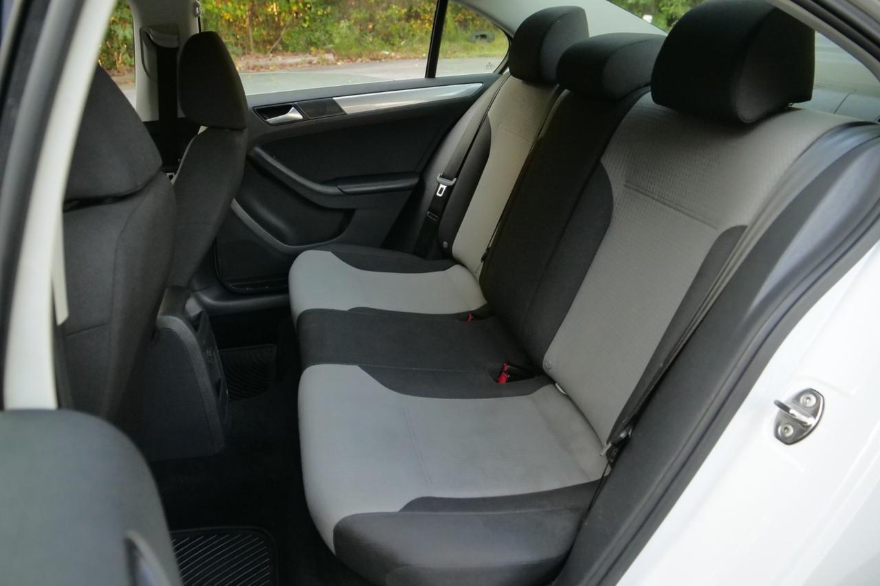 2017 Volkswagen Jetta 1.4T S / Power Windows & Locks / Back Up Camera Lincolnton NC