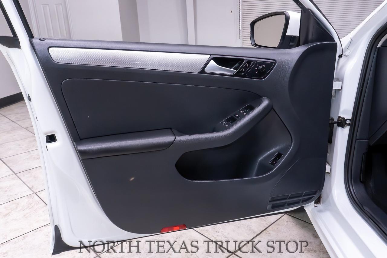 2017 Volkswagen Jetta 1.4T SE 5 Speed Manual Mansfield TX