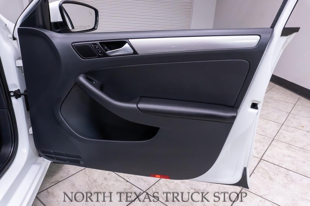 2017 Volkswagen Jetta 1.4T SE 5 Speed Manual Mansfield TX