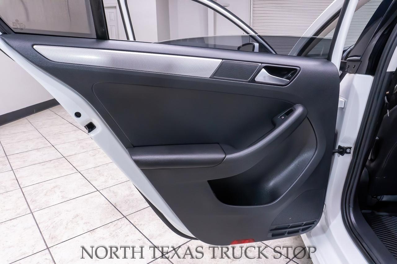 2017 Volkswagen Jetta 1.4T SE 5 Speed Manual Mansfield TX