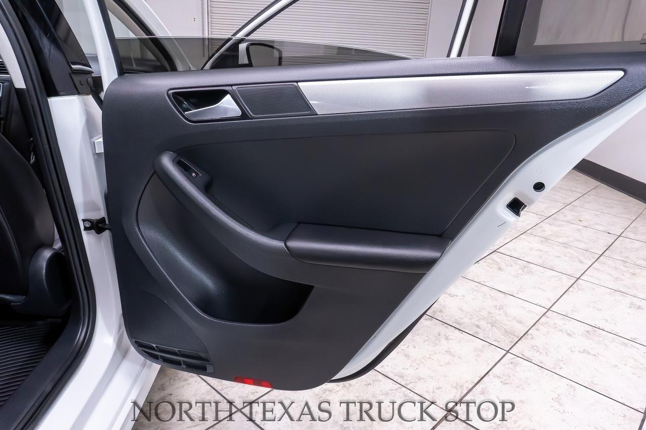 2017 Volkswagen Jetta 1.4T SE 5 Speed Manual Mansfield TX