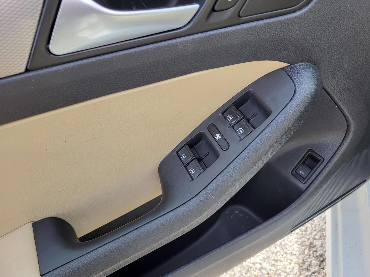 2017 Volkswagen Jetta 1.4T SE Auto Beeville TX