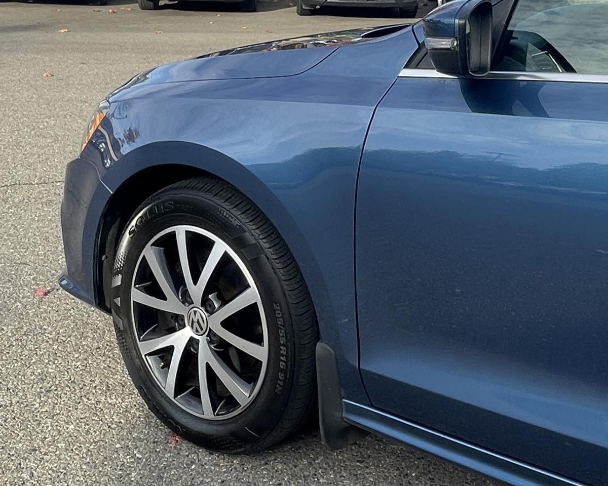 2017 Volkswagen Jetta 1.4T SE Sedan 4D