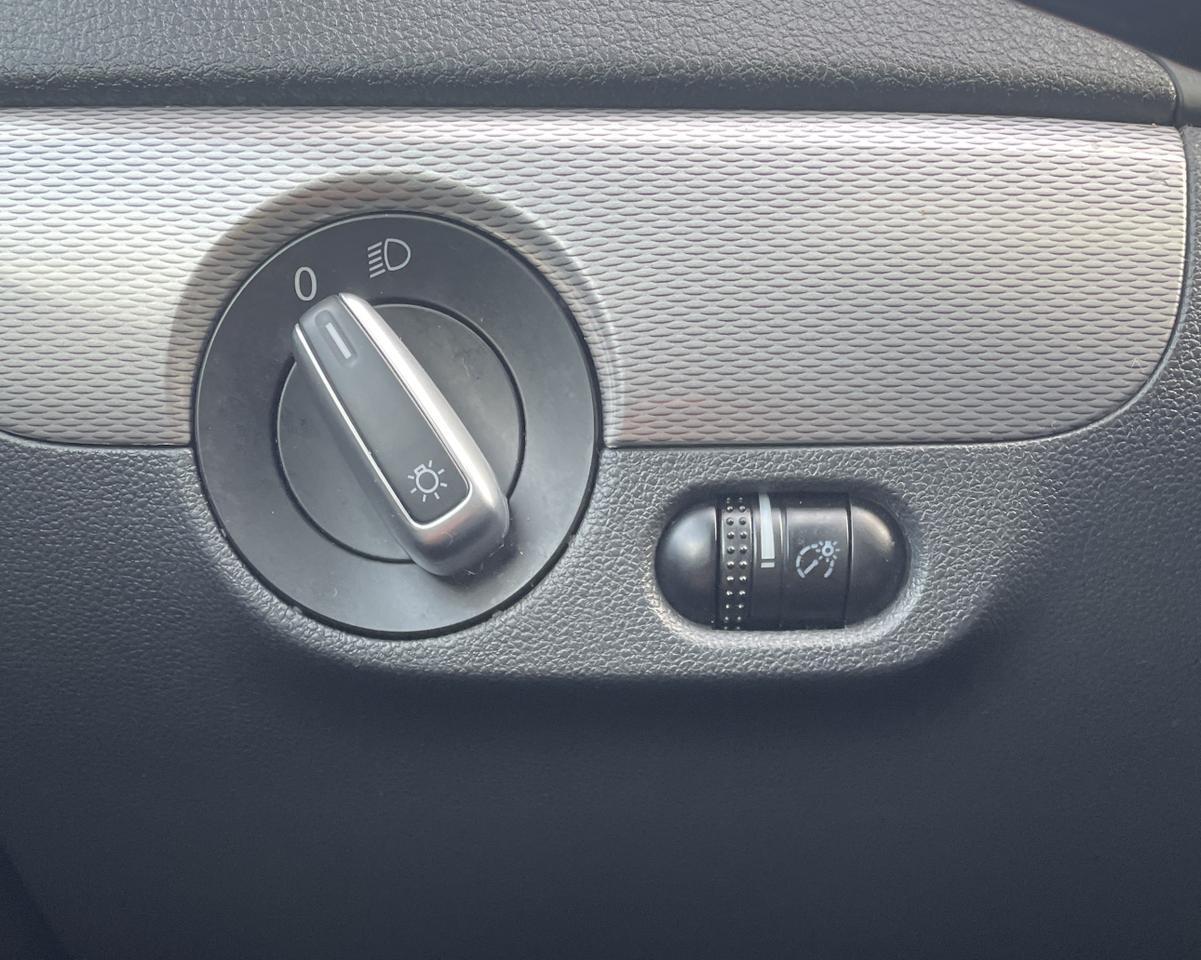 2017 Volkswagen Jetta 1.4T SE Sedan 4D