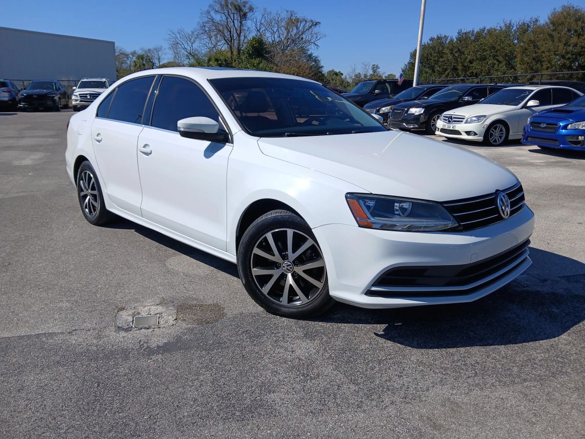 2017 Volkswagen Jetta 1.4T SE Sedan 4D