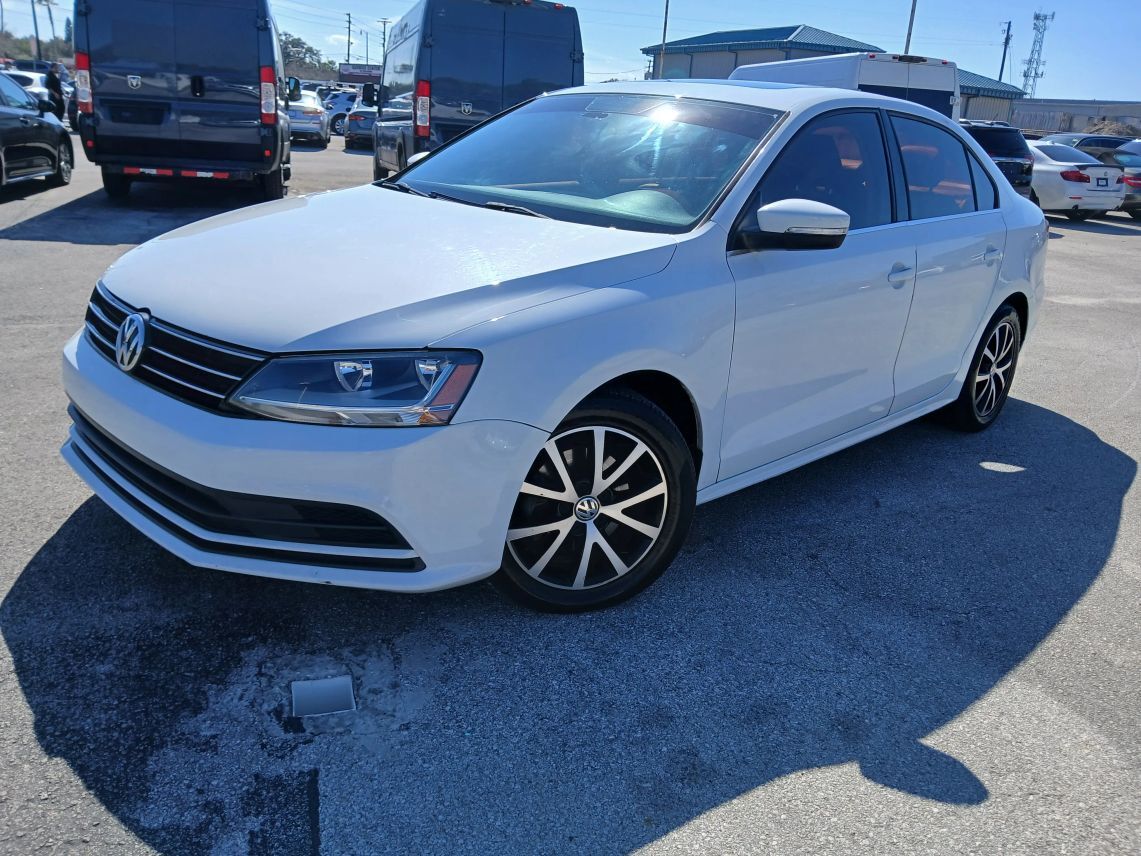 2017 Volkswagen Jetta 1.4T SE Sedan 4D
