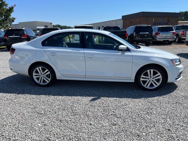 2017 Volkswagen Jetta 1.8T SEL Premium photo 4