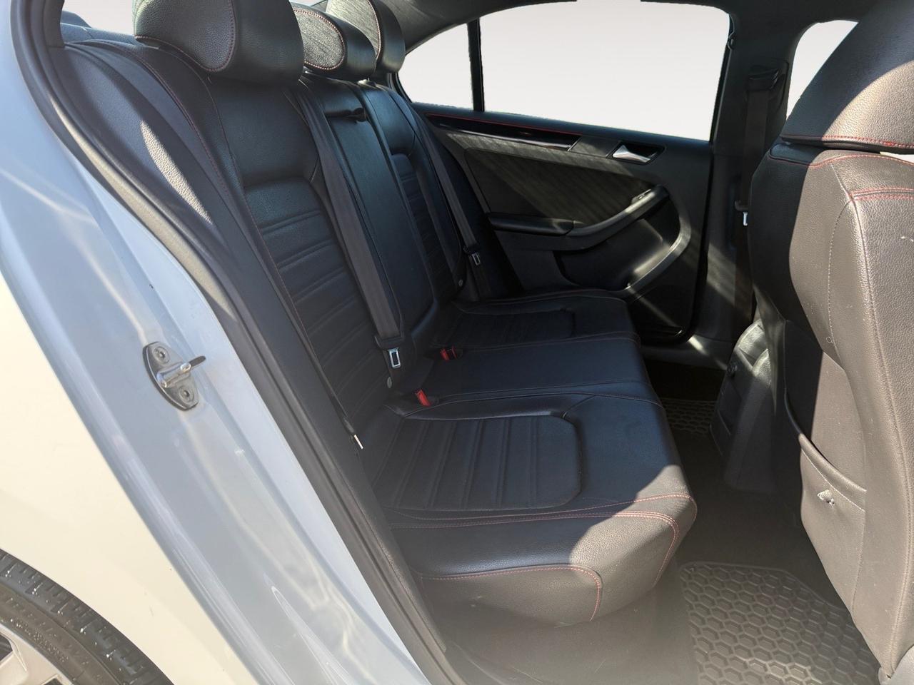 2017 Volkswagen Jetta GLI, BACKUP CAMERA, HEATED SEATS, SUNROOF, APPLE CARPLAY/ANDROID AUTO, HEATED MIRRORS, KEYLESS START, THIS COULD BE YOUR DREAM CAR! Norfolk VA