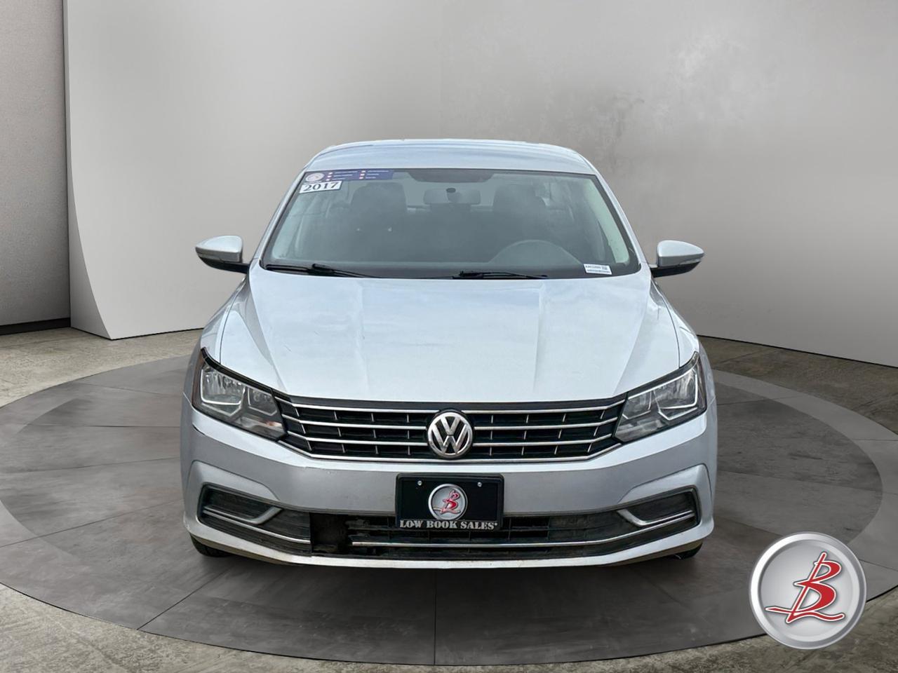 2017 Volkswagen PASSAT 1.8T S