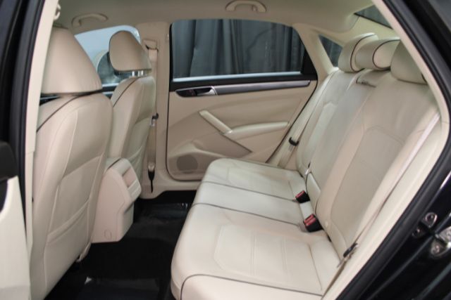 2017 Volkswagen Passat 1.8T R-Line Chantilly VA