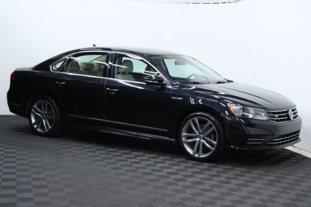 2017 Volkswagen Passat 1.8T R-Line