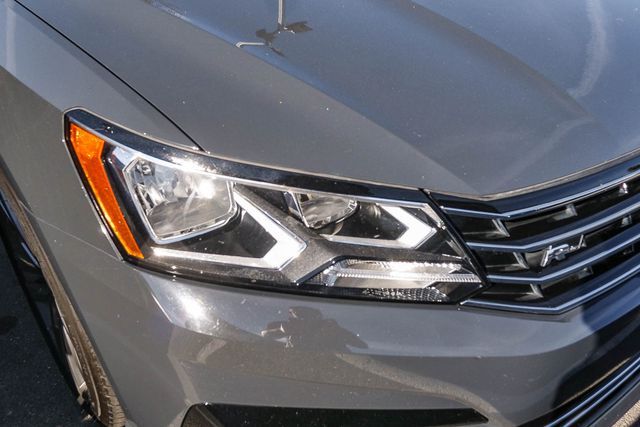 2017 Volkswagen Passat 1.8T R-Line