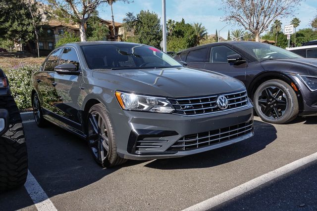 2017 Volkswagen Passat 1.8T R-Line