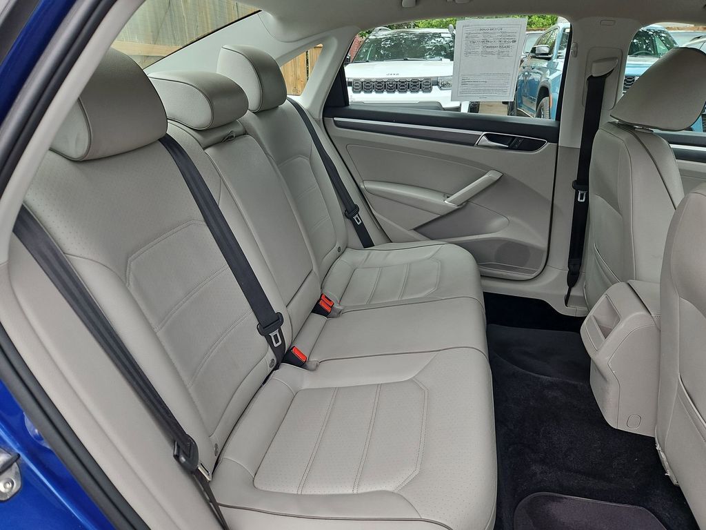 2017 Volkswagen Passat 1.8T R-Line Gresham OR