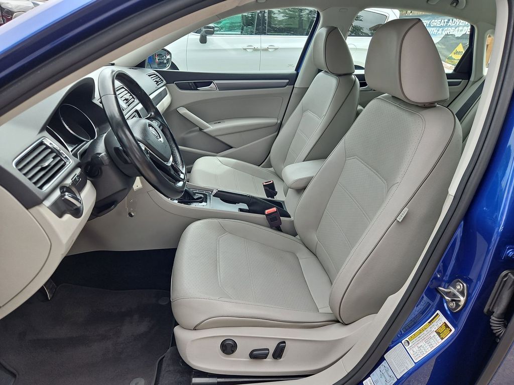 2017 Volkswagen Passat 1.8T R-Line Gresham OR