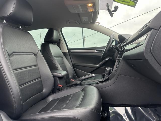 2017 Volkswagen Passat 1.8T R-Line Tucson AZ