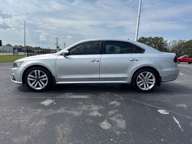 2017 Volkswagen Passat 1.8T SE w/Technology