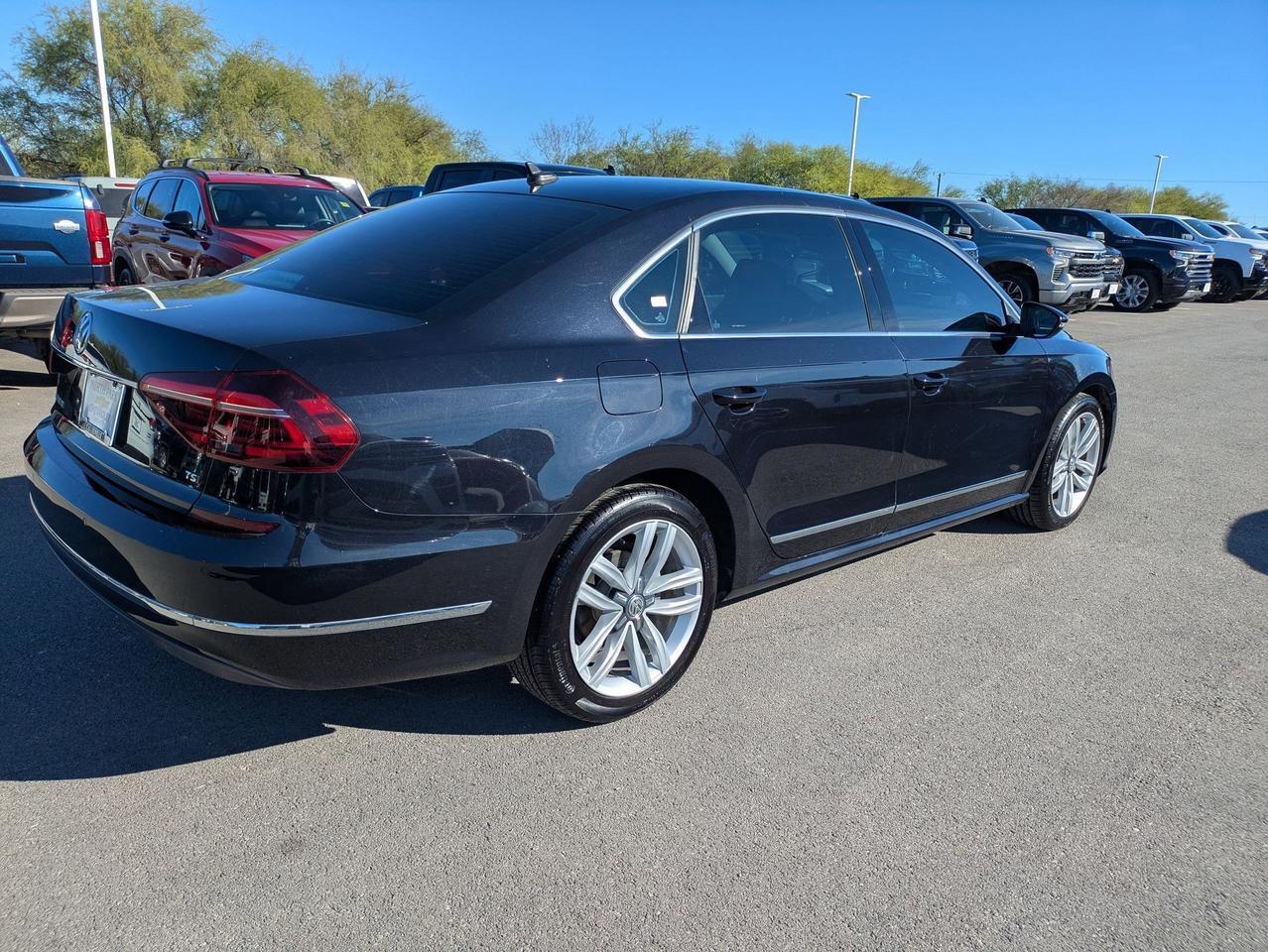 2017 Volkswagen Passat 1.8T SE w/Technology