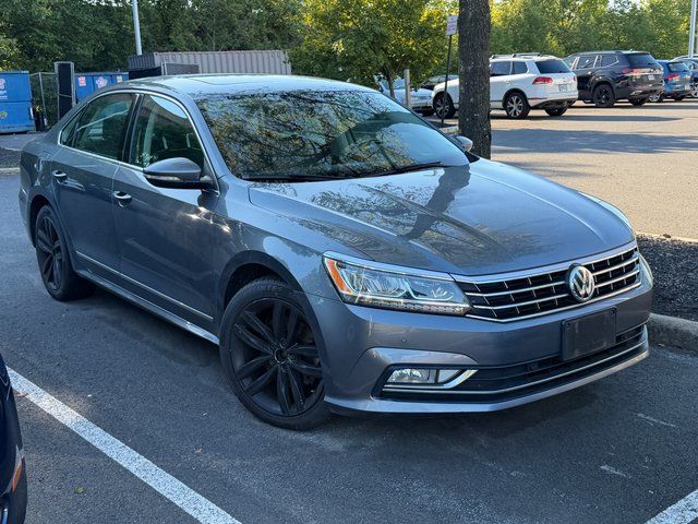 2017 Volkswagen Passat 1.8T SE w/Technology