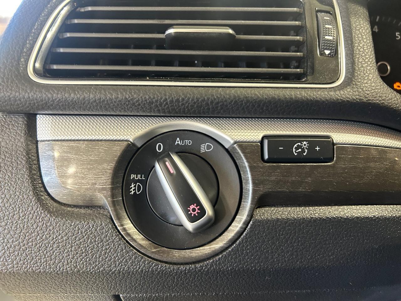 2017 Volkswagen Passat 1.8T SE with Technology New Braunfels TX