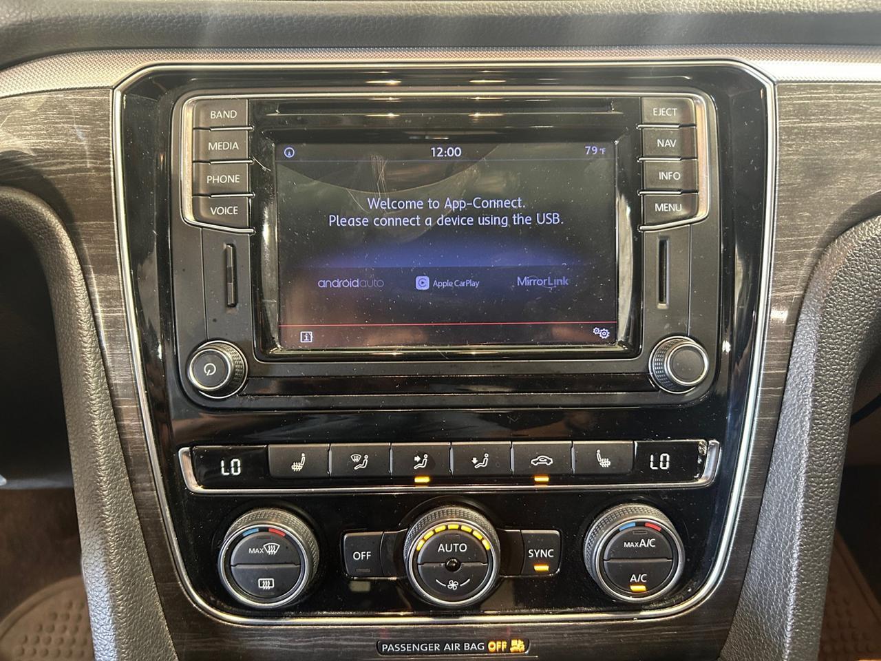 2017 Volkswagen Passat 1.8T SE with Technology New Braunfels TX