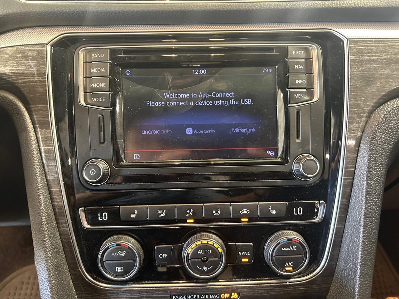 2017 Volkswagen Passat 1.8T SE with Technology New Braunfels TX