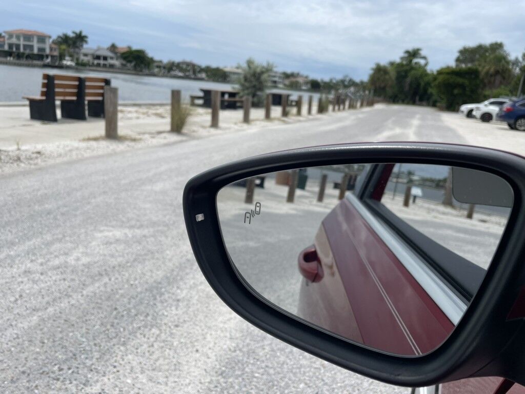 2017 Volkswagen Passat 1.8T SE~LUMBAR SUPPORT~BLIND SPOT WARNING~CRUISE CONTROL~HEATED SEATS~POWER SEATS~REARVIEW CAMERA Sarasota FL