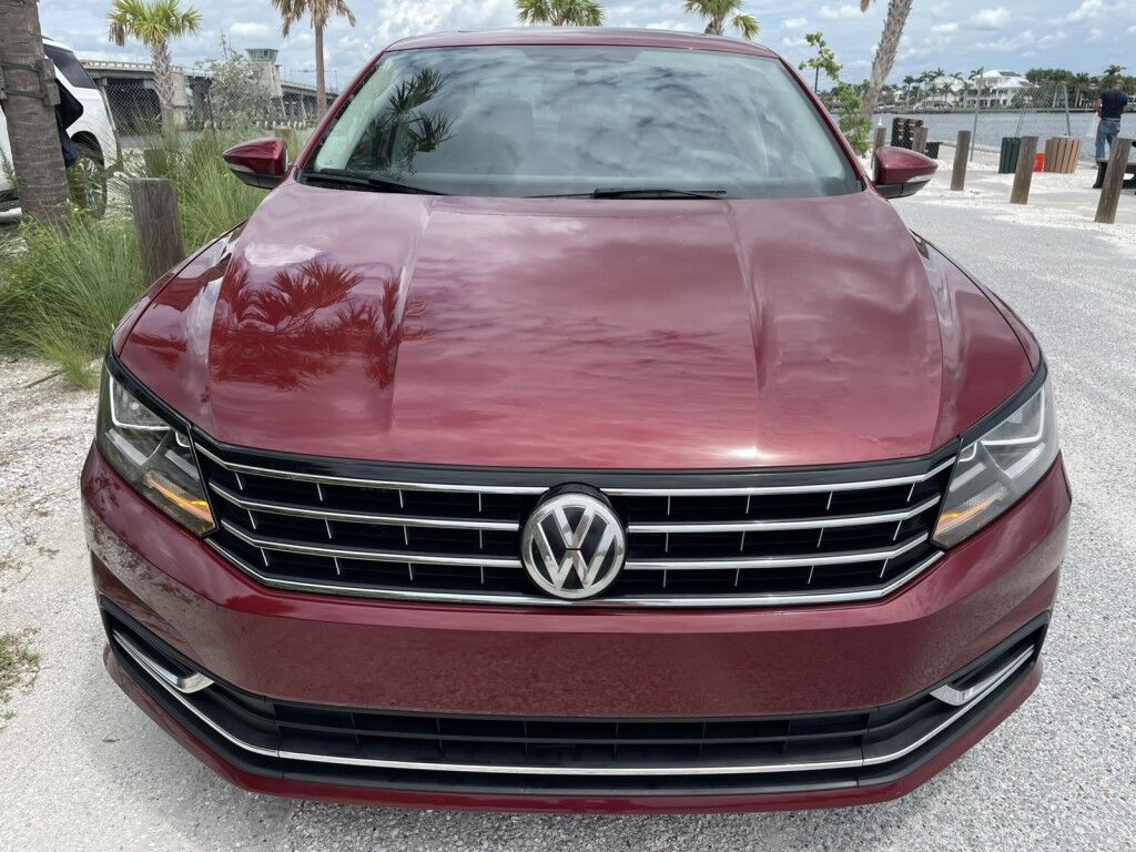 2017 Volkswagen Passat 1.8T SE~LUMBAR SUPPORT~BLIND SPOT WARNING~CRUISE CONTROL~HEATED SEATS~POWER SEATS~REARVIEW CAMERA Sarasota FL