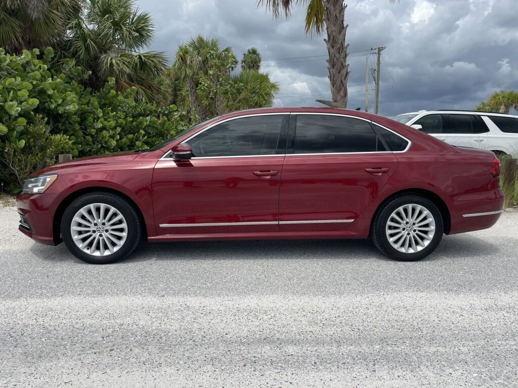 2017 Volkswagen Passat 1.8T SE~LUMBAR SUPPORT~BLIND SPOT WARNING~CRUISE CONTROL~HEATED SEATS~POWER SEATS~REARVIEW CAMERA Sarasota FL