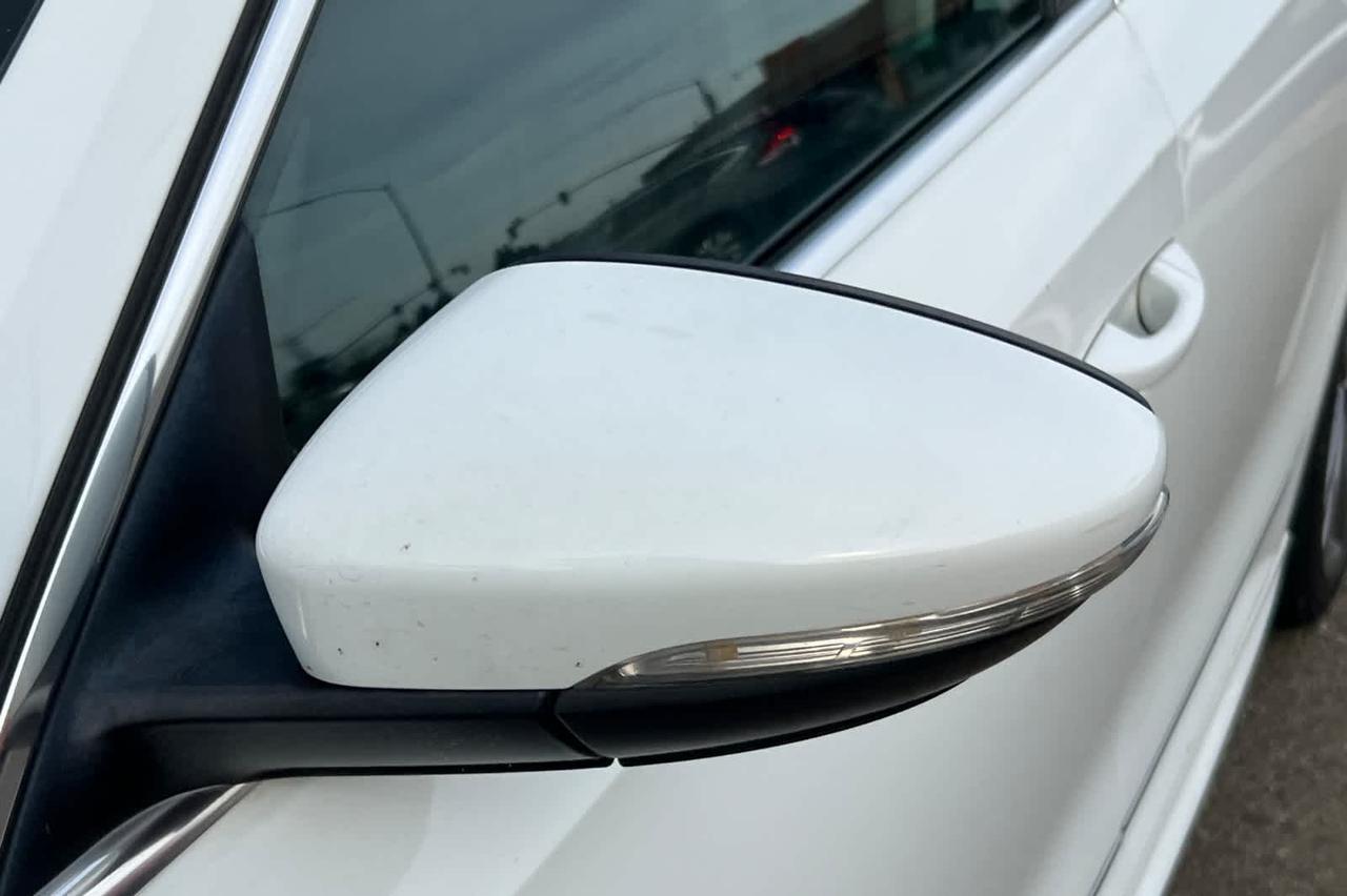 2017 Volkswagen Passat R-Line w/Comfort Pkg Roseville CA