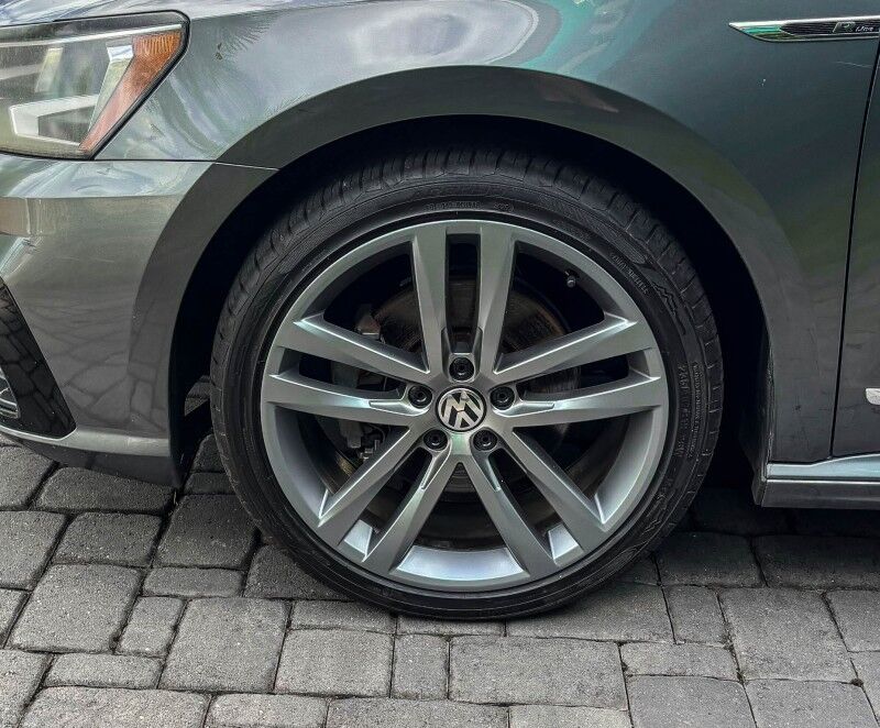 2017 Volkswagen Passat R-Line w/Comfort Pkg Wilmington NC