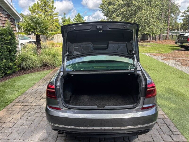 2017 Volkswagen Passat R-Line w/Comfort Pkg Wilmington NC