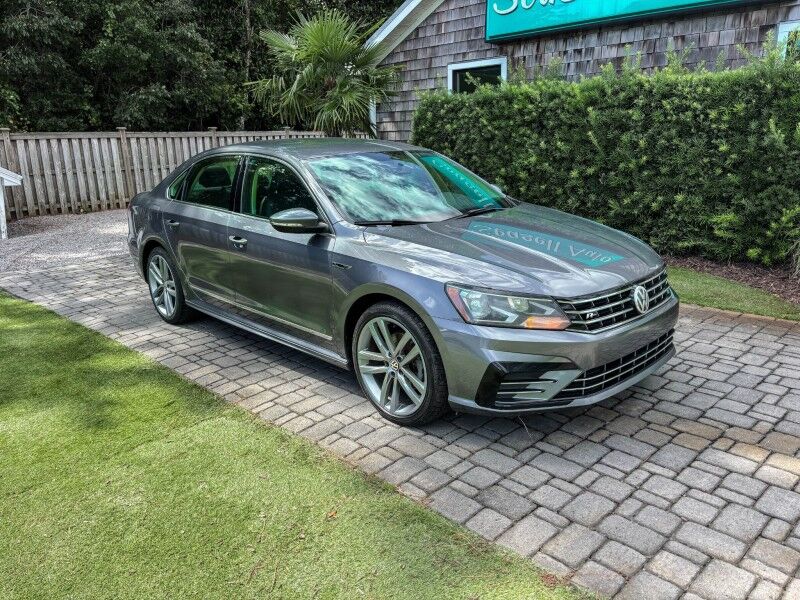 2017 Volkswagen Passat R-Line w/Comfort Pkg