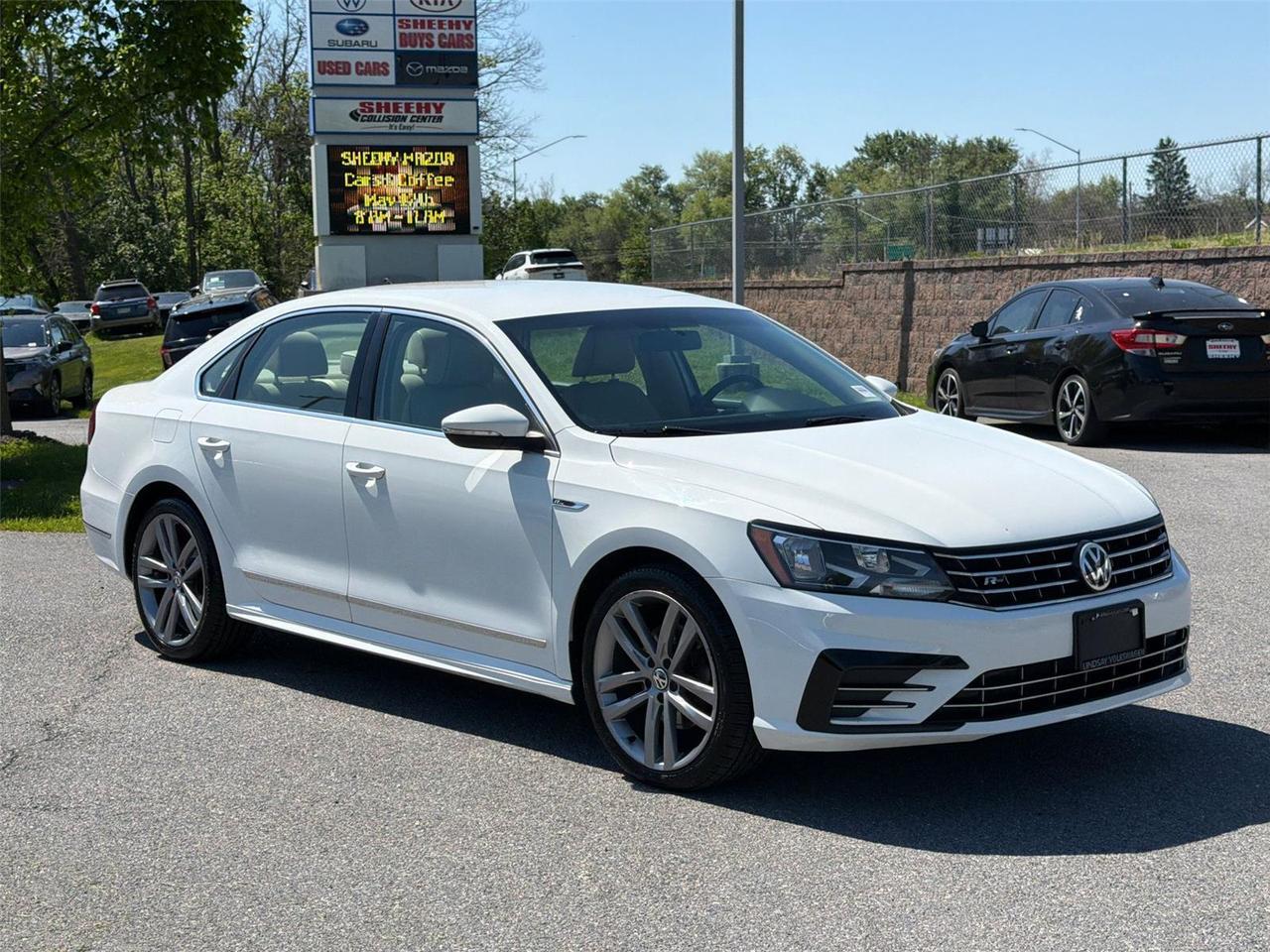2017 Volkswagen Passat R-Line w/Comfort Pkg