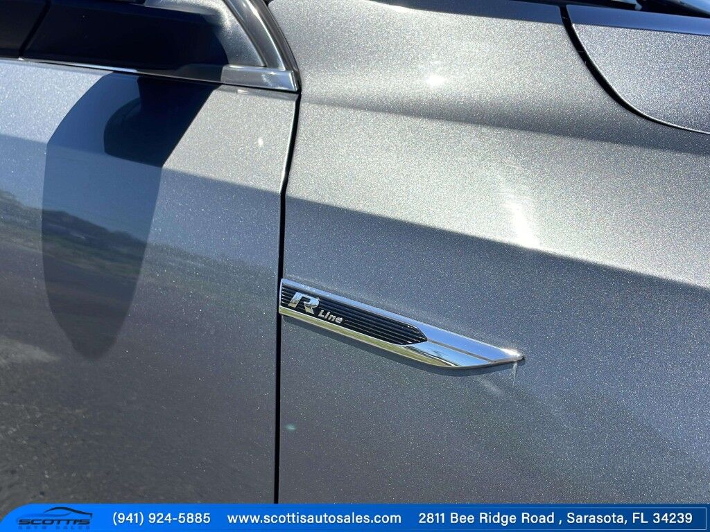 2017 Volkswagen Passat R-Line w/Comfort Pkg~ADJUSTABLE LUMBAR~BLIND SPOT WARNING~BLUETOOTH~BRAKING ASSIST~CRUISE CONTROL~GROUND EFFECTS PACKAGE~HALOGEN HEADLIGTHS~HEATED SIDE MIRRORS~LOW MILES Sarasota FL