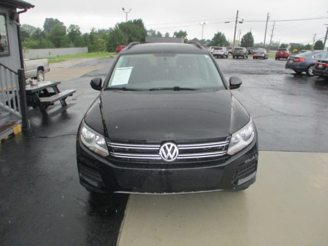 2017 Volkswagen Tiguan 2.0T S | 2.0T