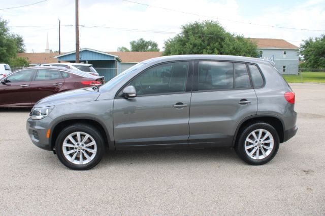 2017 Volkswagen Tiguan 2.0T S | 2.0T