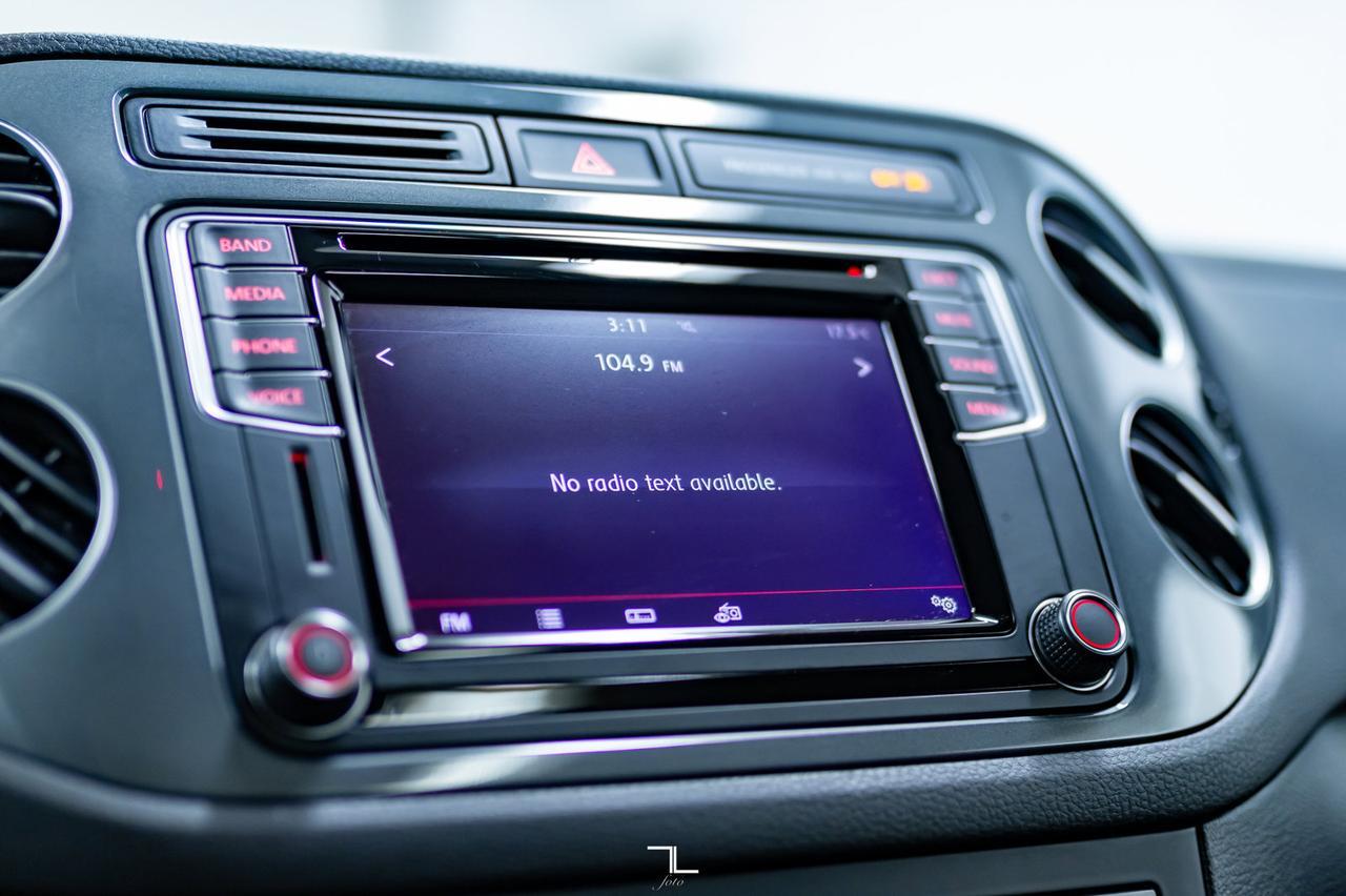 2017 Volkswagen Tiguan 4Motion Comfortline Leather Roof BCam Red Deer AB